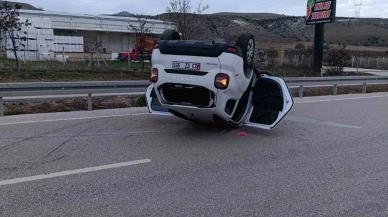 Takla Atan Otomobilde 3 Kişi Yaralandı
