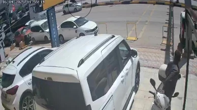 2 Kadın Havaya Uçtu: Kaza Anı Kamerada