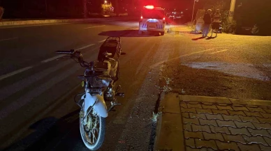 Motosikletin Çarptığı Yaya Yaralandı Sürücü Kaçtı