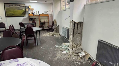 Depremde Kolonlar Hasar Gördü, Midye Kabukları Ortaya Çıktı