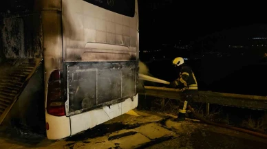 Turist Otobüsü Alev Aldı