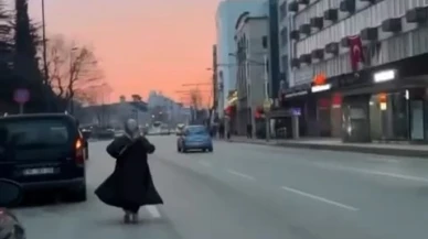 Yolun Ortasında Terkedilen Araç Şaşkınlık Yarattı