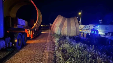 Tır ile Araç Çarpıştı Yaralılar Hastaneye Kaldırıldı