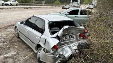 Çekici Bekleyen Araca Çarpan Otomobil 4 Kişiyi Yaraladı