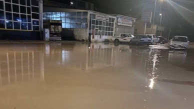 Kırşehir’de sağanak yağış hayatı felç etti