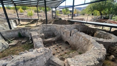 21 yıl önce kaçak kazı sonrası bulunmuştu: Bin 600 yıllık antik kenti yılda binlerce kişi ziyaret ediyor