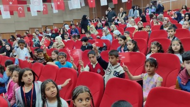 Köy Çocukları 23 Nisan'ı Sinema ve Millet Bahçesi'nde Kutladı