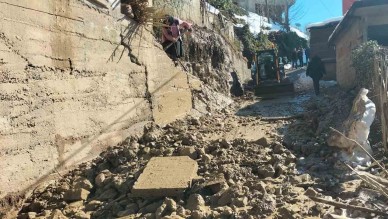 Rize’de Heyelan: 4 Ev Boşaltıldı