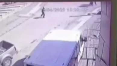 Başıboş Köpeklerden Kaçarken Yaralanan Çocuk Hastaneye Kaldırıldı