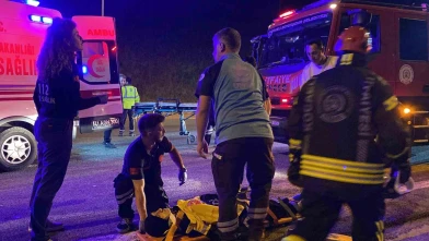 Otoyolda Kaza: 4’ü Çocuk 12 Yaralı