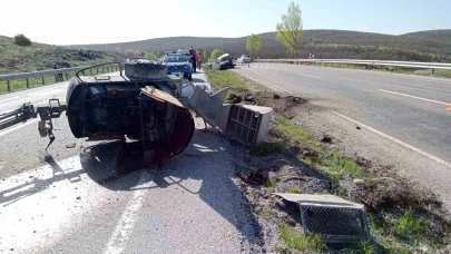 Minibüs Kazası: 1 Ölü 2 Yaralı