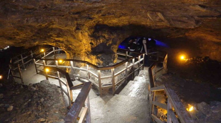 285 metre uzunluğunda 3 kattan oluşuyor: Tarihi Sulu Mağara ziyaretçilerini ağırlıyor