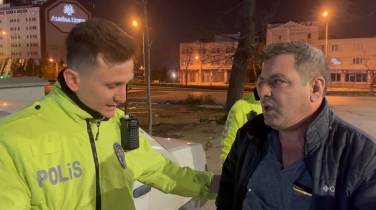 Bursa'da Alkollü Sürücüden İlginç Tepki: "Arabayı Kıracağım"