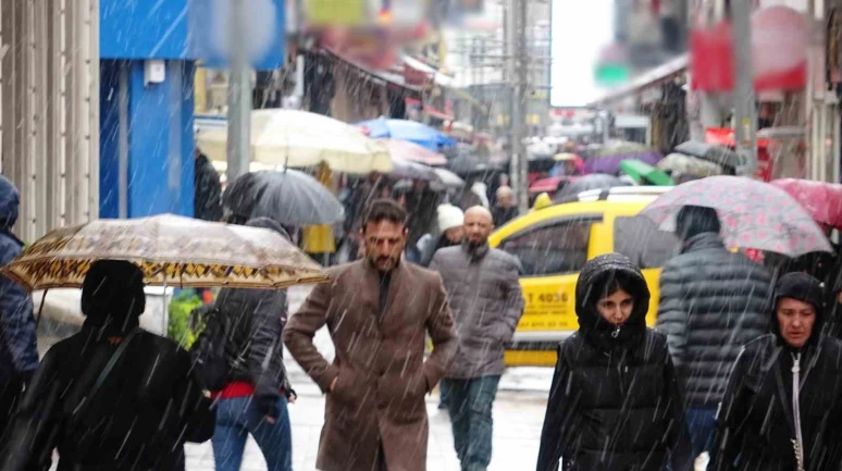 Samsun’da Nisan Sürprizi: Şehir Merkezine Kar Yağdı