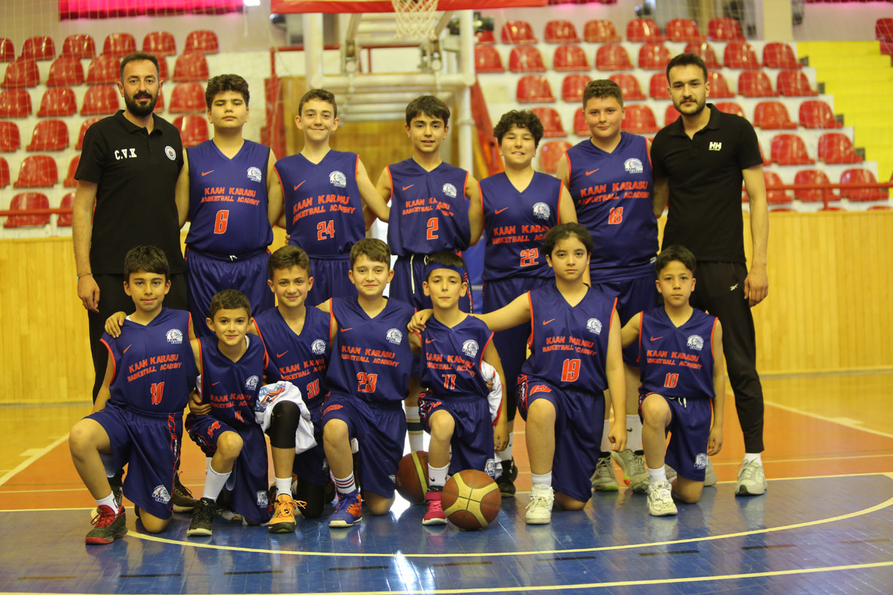 C.Ü Vakfı Sahalarda 2