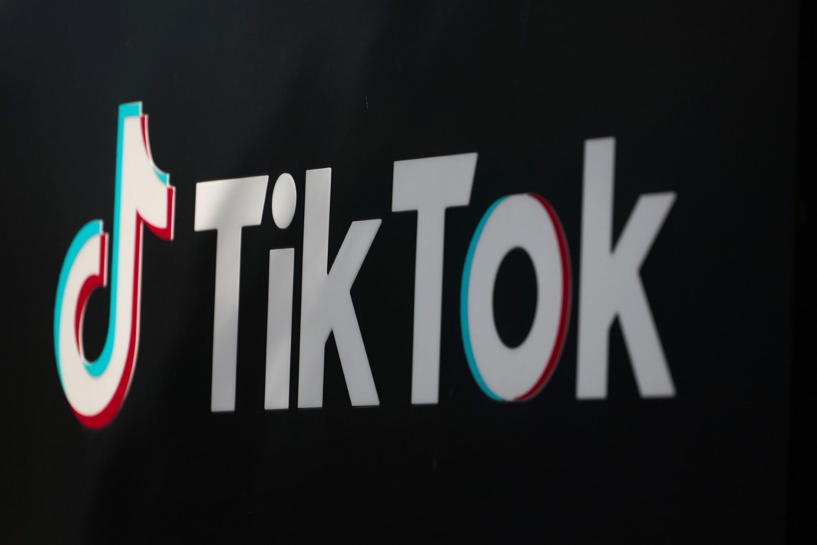 Tiktok W