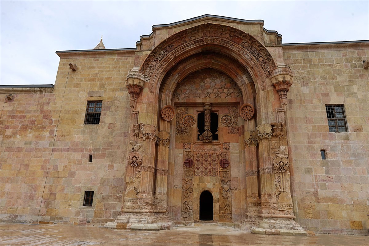 Divriği Ulu Cami 1
