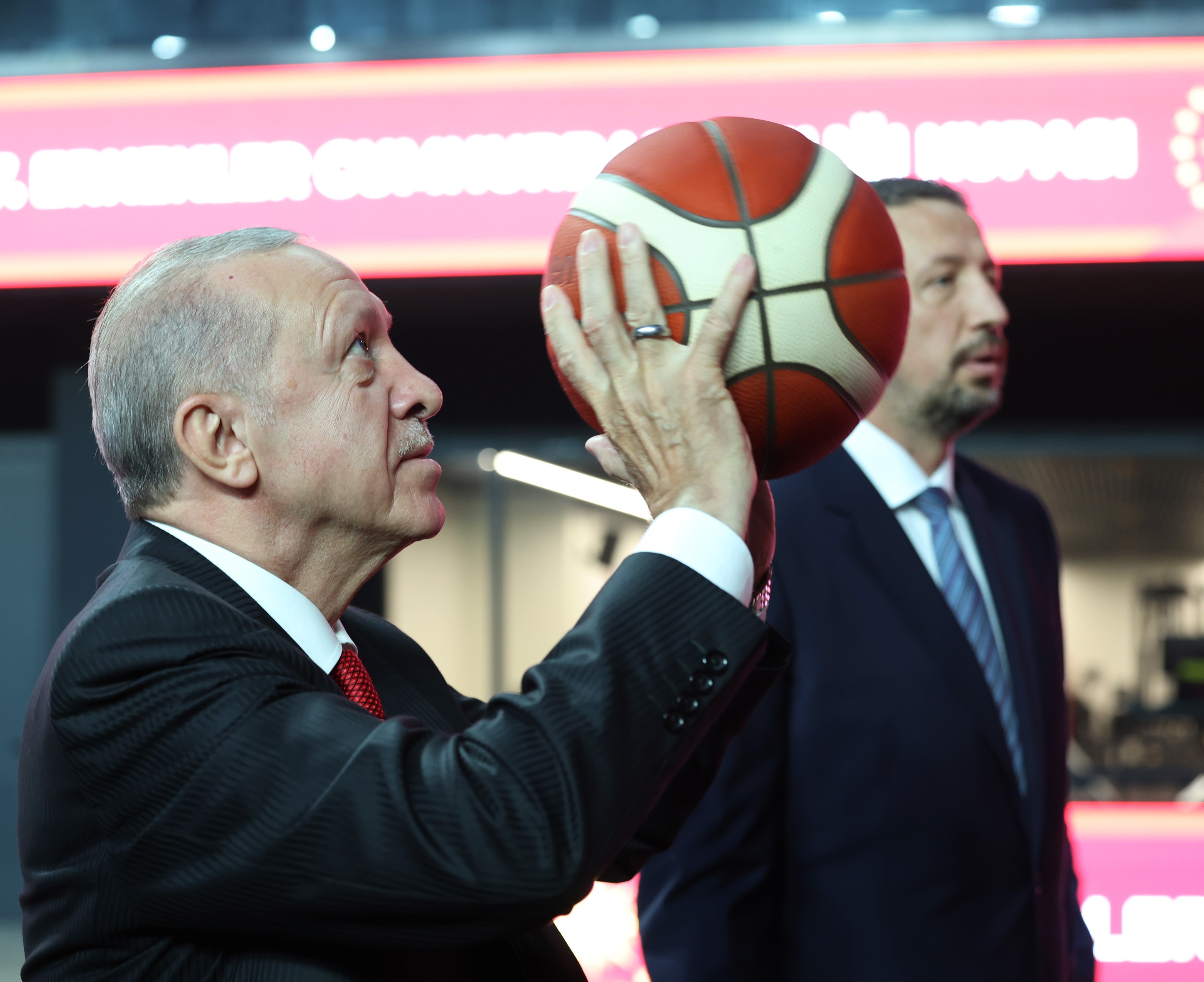 Cumhurbaşkanı Erdoğan,  İstanbul'da Basketbol Gelişim Merkezi'nin Açılışını Yaptı