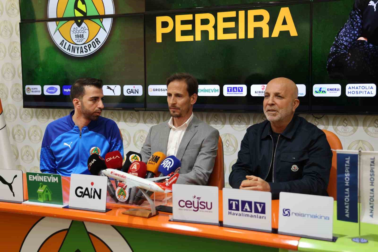 alanyaspor-joao-pereira-15-yillik-sozlesme-imzaladi