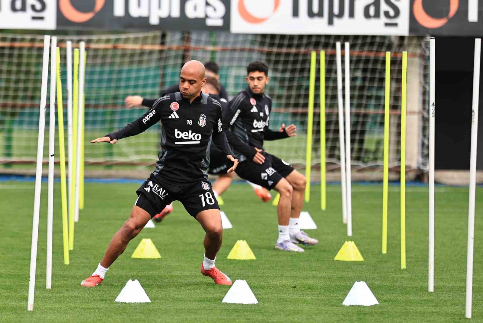 besiktas-galatasaray-derbisinin-hazirliklarini-tamamladi