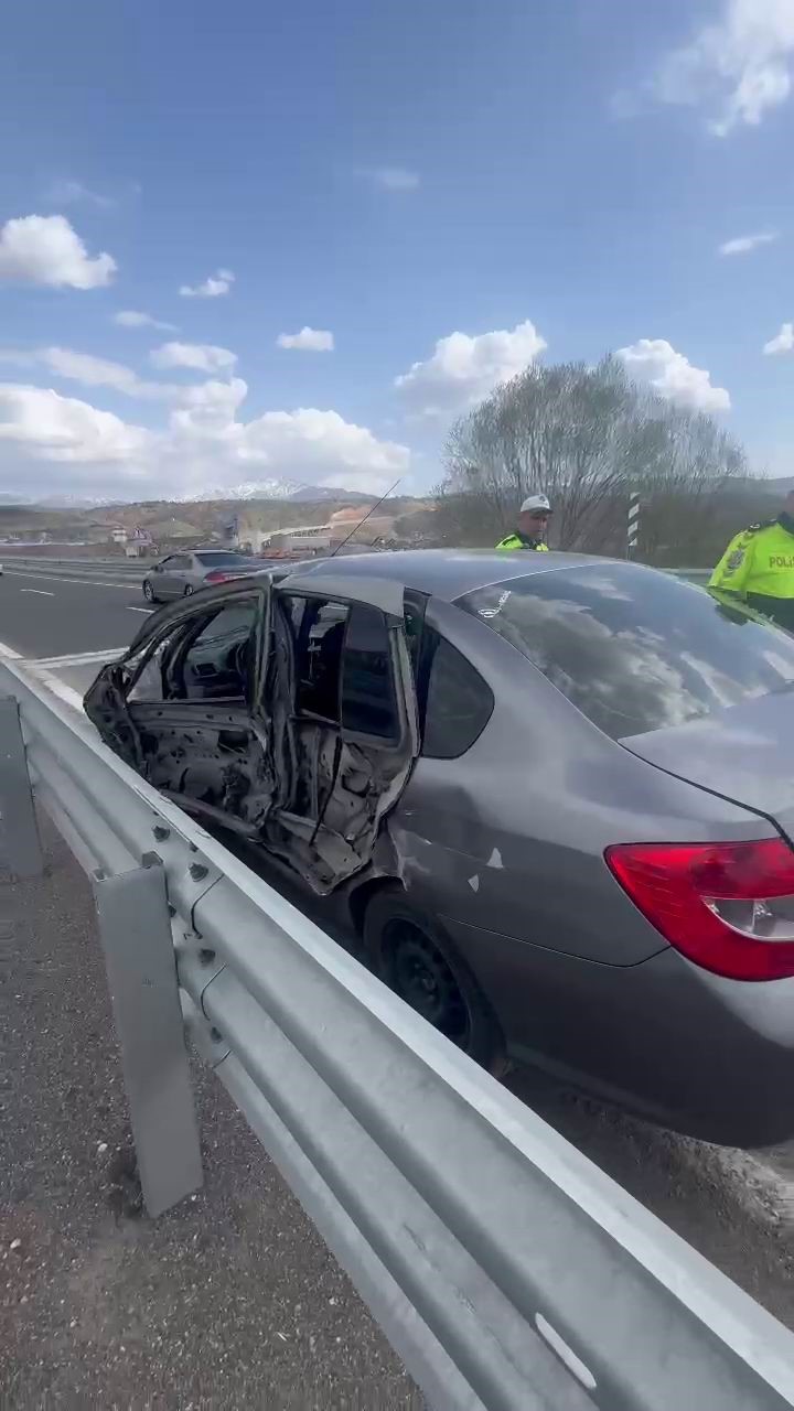 bingolde-trafik-kazasi-ayni-aileden-5-kisi-yaralandi