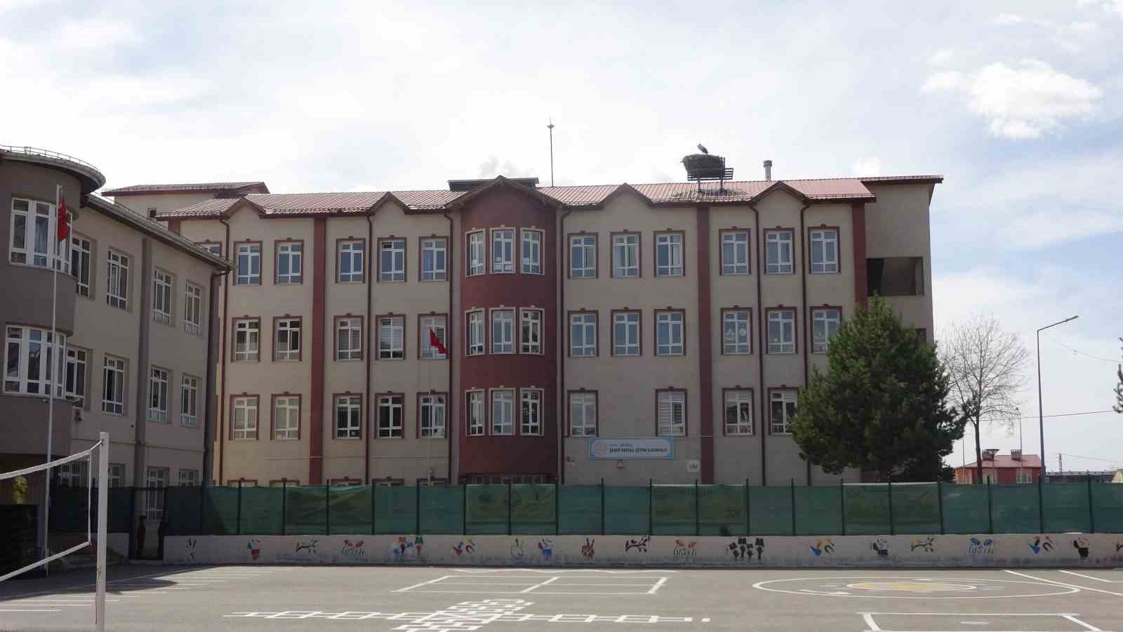 sivasin-leylekli-okulu-misafirlerine-kavustu