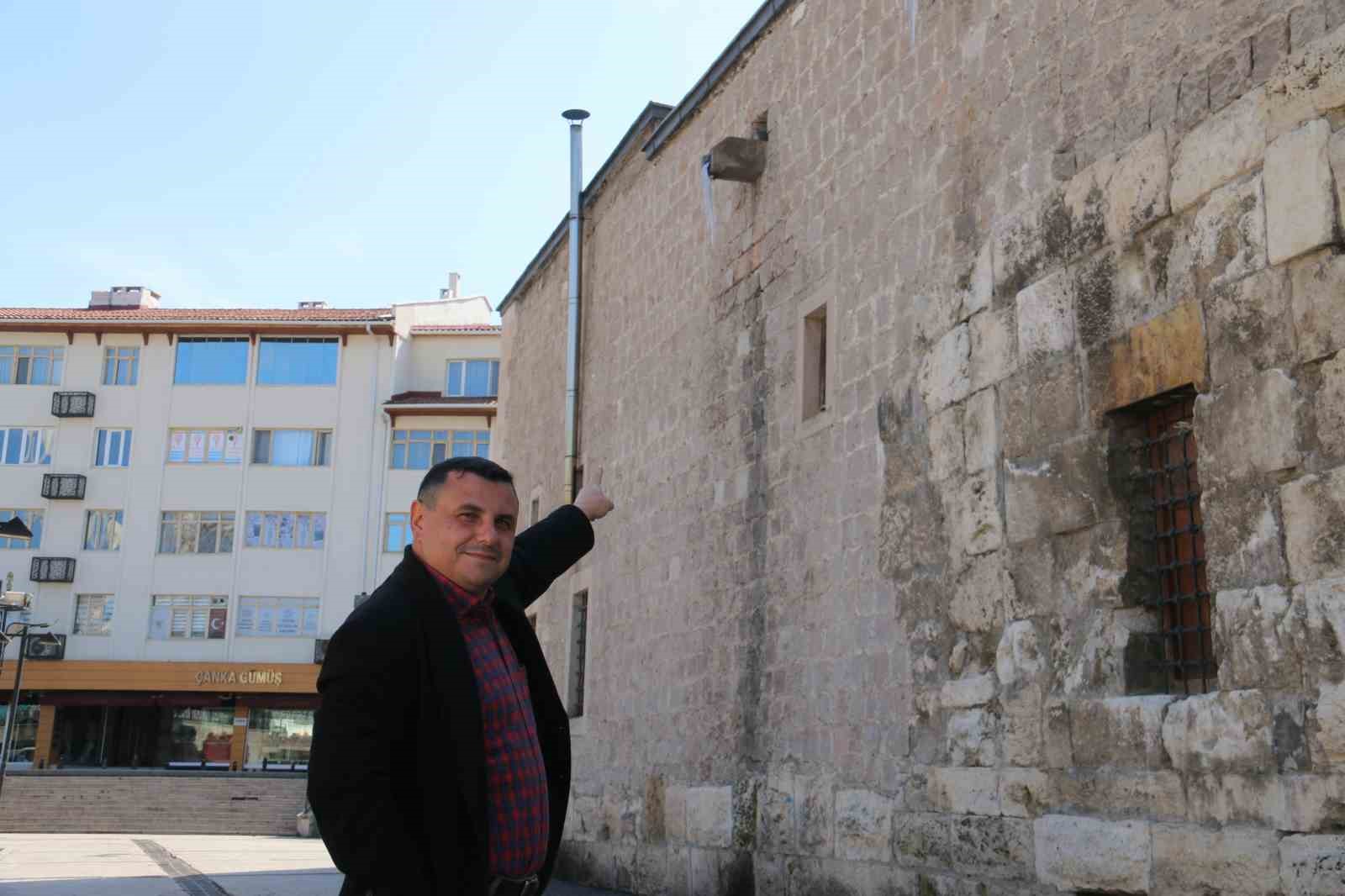 sivasta-mart-sonunda-da-sibirya-soguklari-hissedilmeye-devam-ediyor