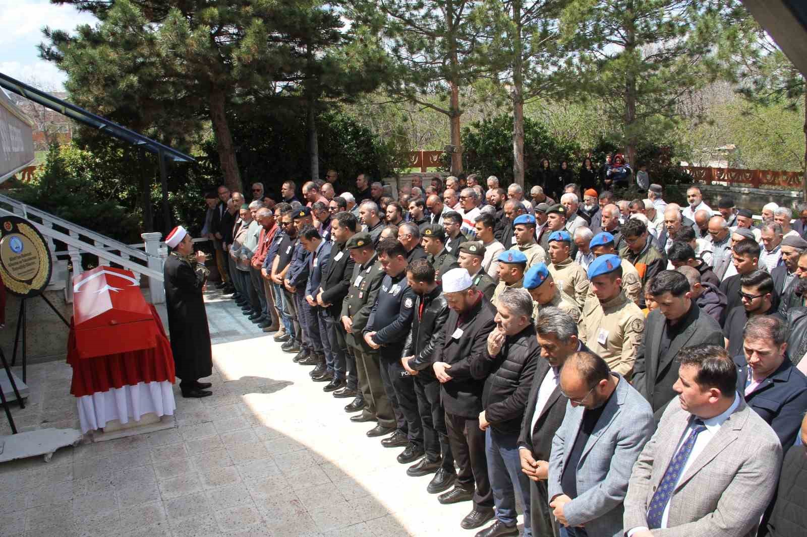 72-yasindaki-kibris-gazisi-son-yolculuguna-ugurlandi