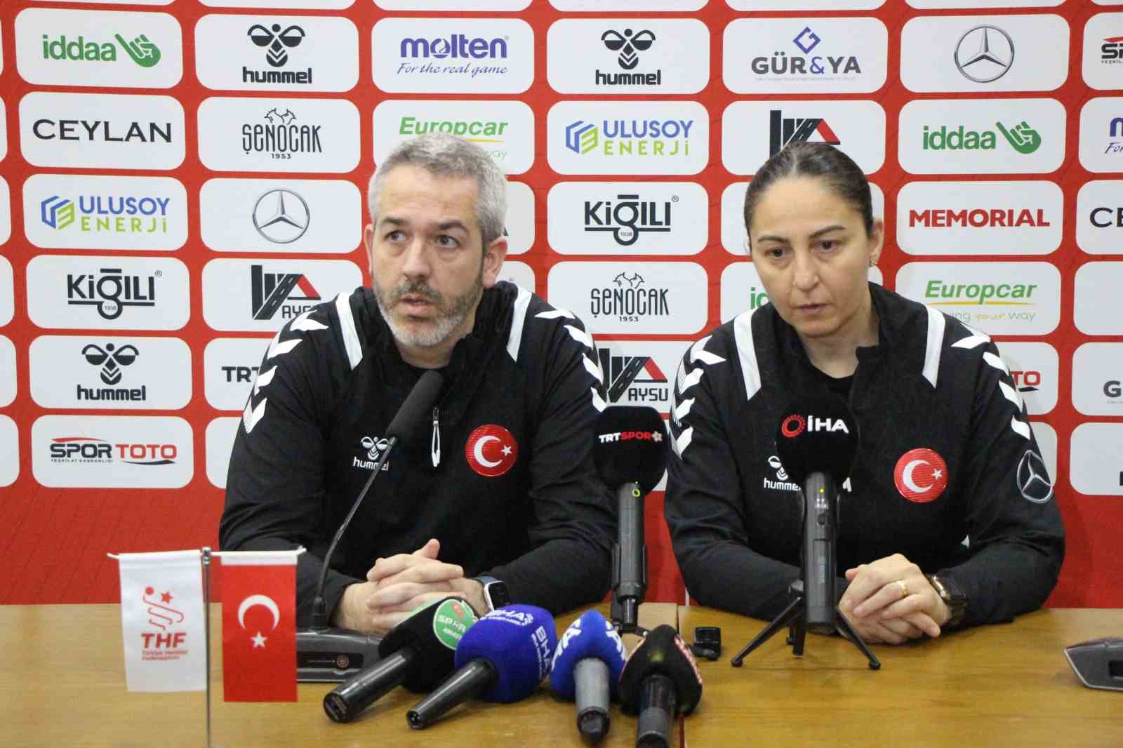 a-milli-kadin-hentbol-takimi-rovans-icin-iddiali