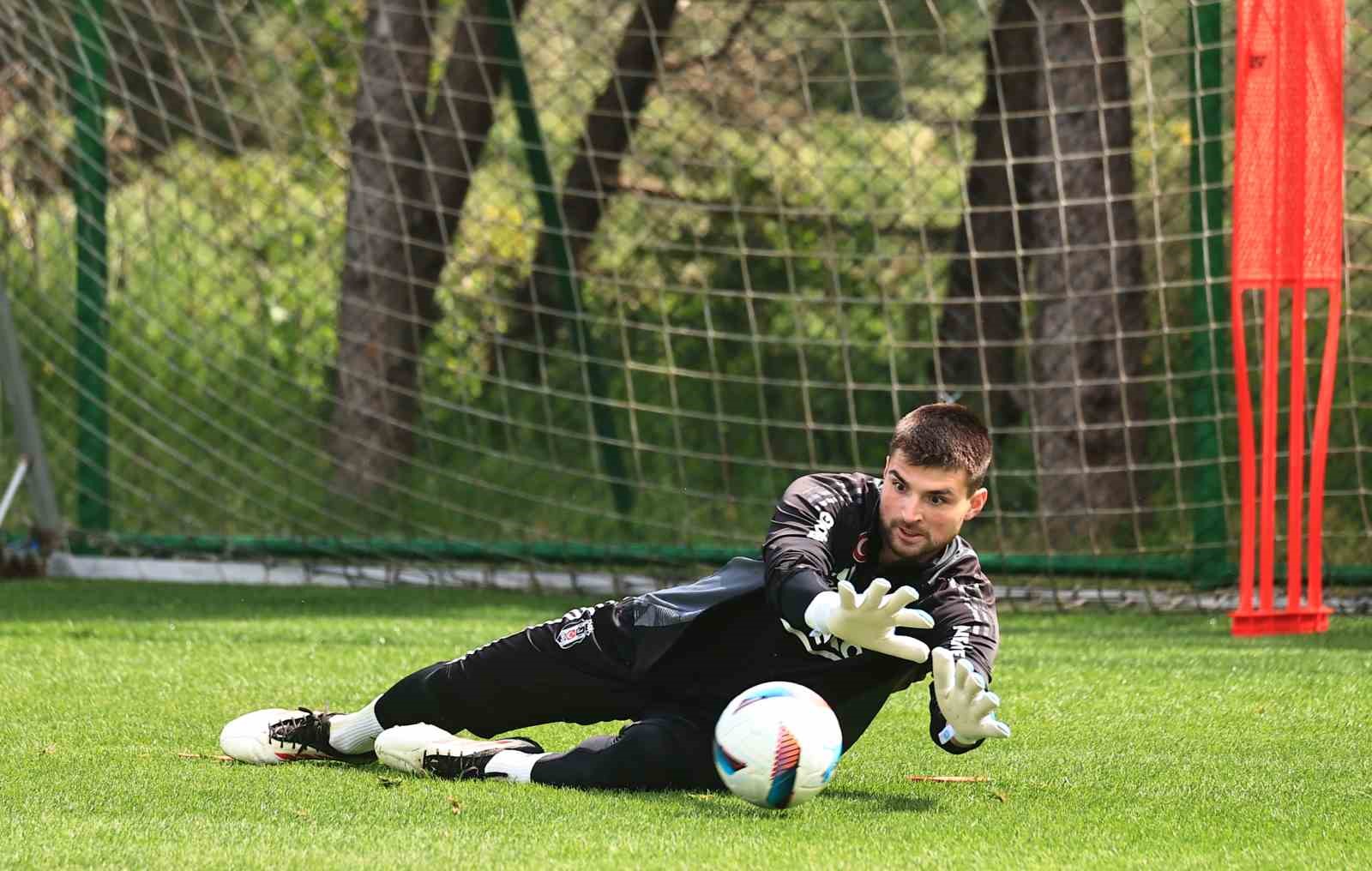 besiktas-atakas-hatayspor-maci-hazirliklarina-basladi