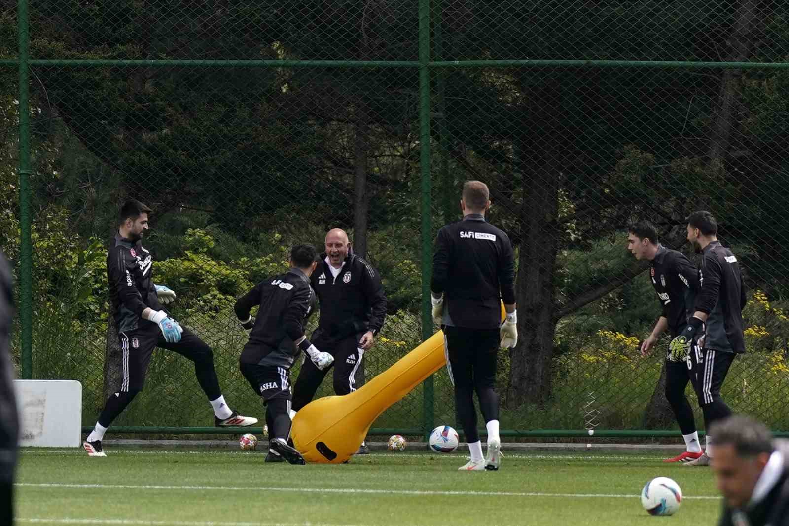 besiktas-fenerbahce-maci-hazirliklarini-surdurdu