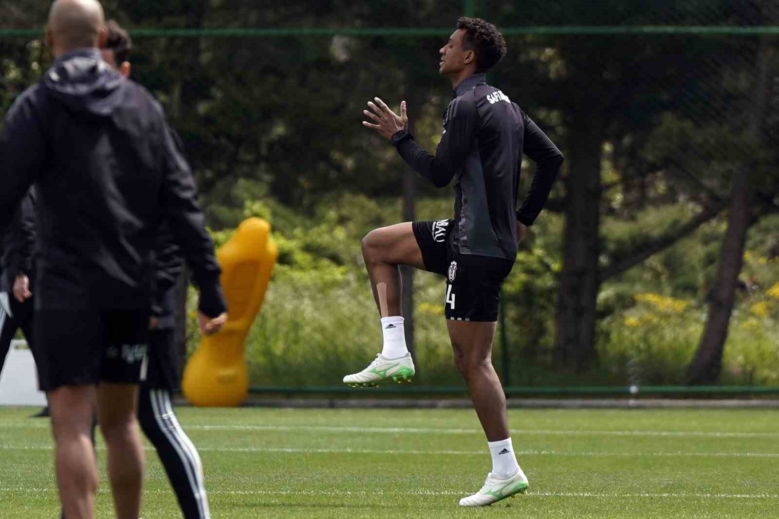 besiktas-fenerbahce-maci-hazirliklarini-surdurdu
