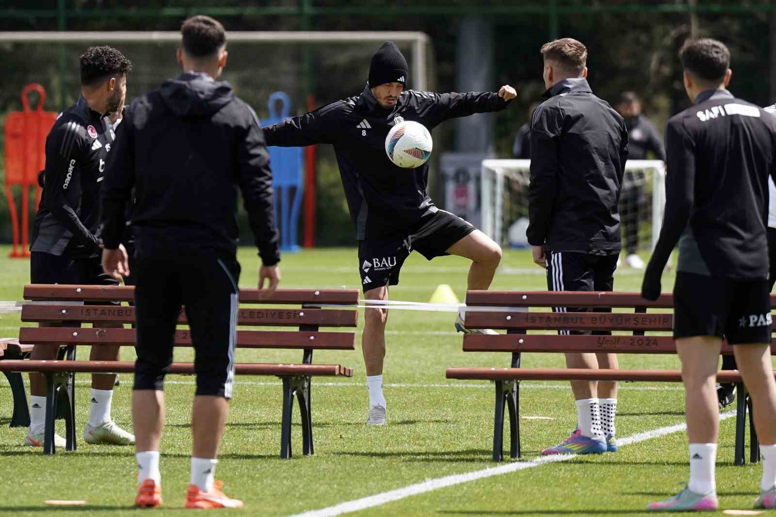 besiktas-fenerbahce-maci-hazirliklarini-surdurdu
