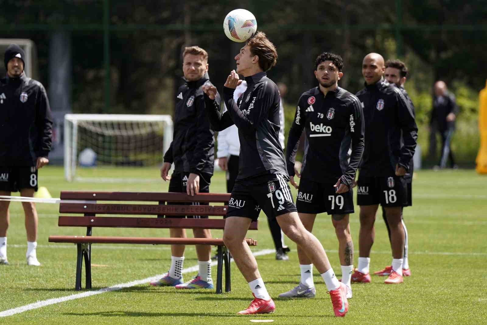 besiktas-fenerbahce-maci-hazirliklarini-surdurdu