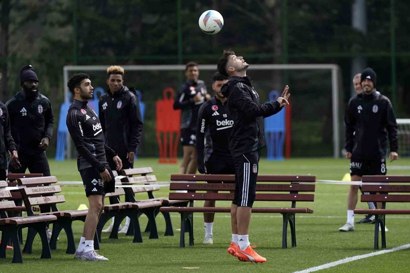 besiktas-fenerbahce-maci-hazirliklarini-surdurdu