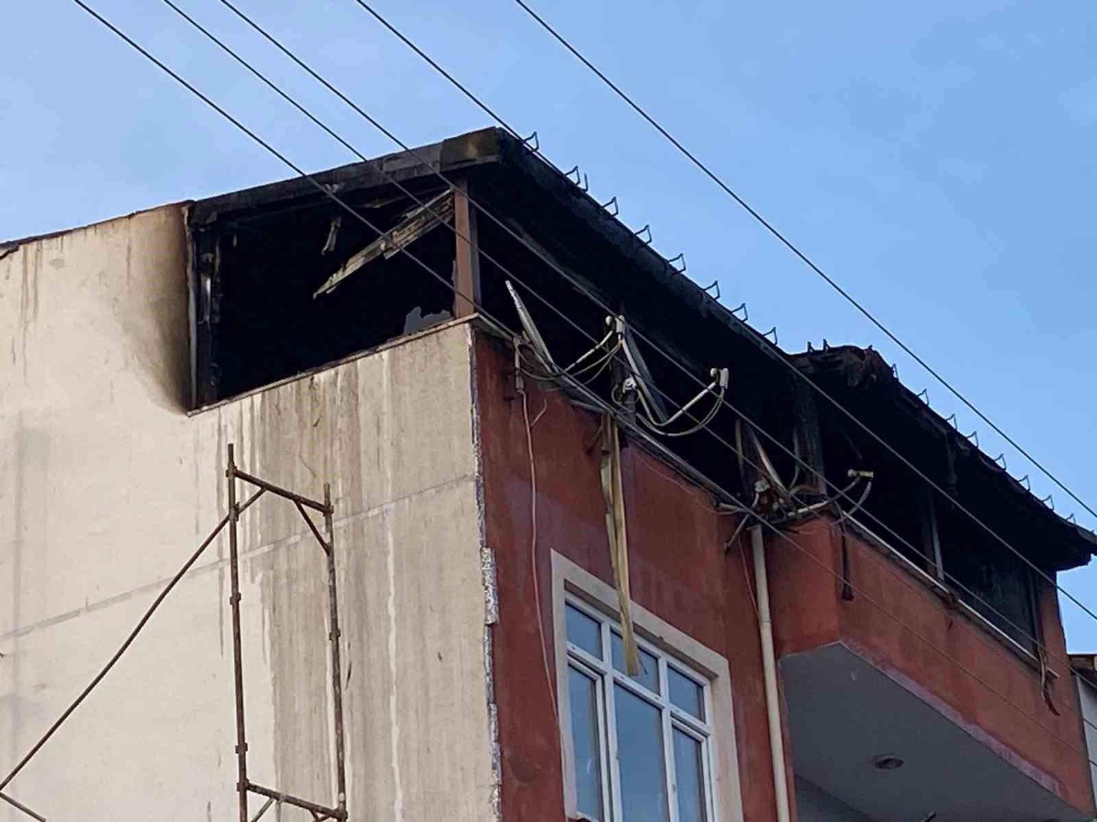 cati-katinda-cikan-yangin-yurekleri-agza-getirdi