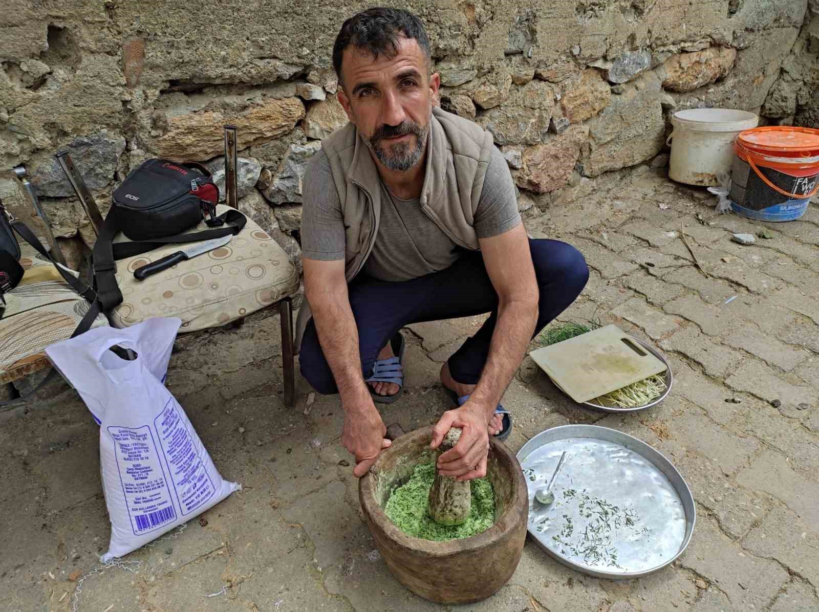 dagdan-toplaniyor-kilosu-10-bin-tlye-satiliyor