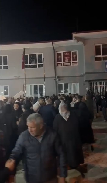 dugunde-kavga-cikti