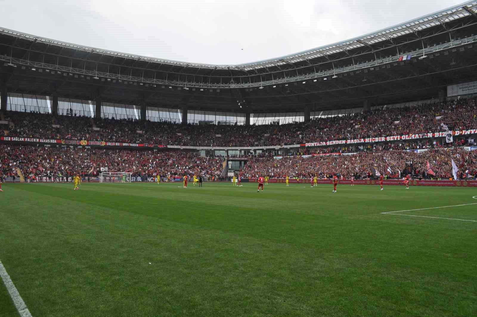 eskisehirspordan-tarihi-taraftar-rekoru