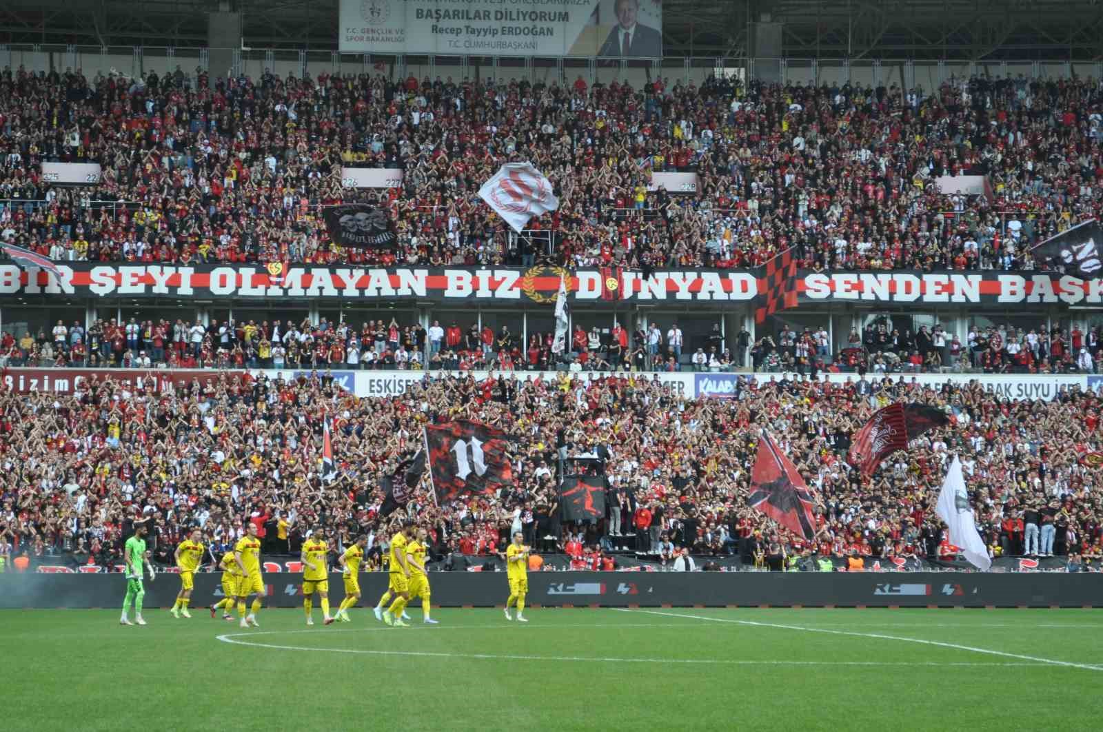 eskisehirspordan-tarihi-taraftar-rekoru