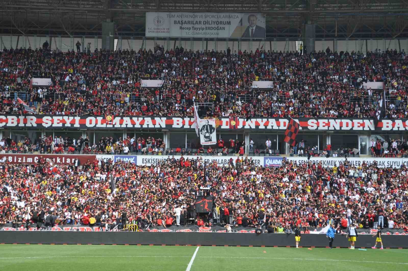 eskisehirspordan-tarihi-taraftar-rekoru