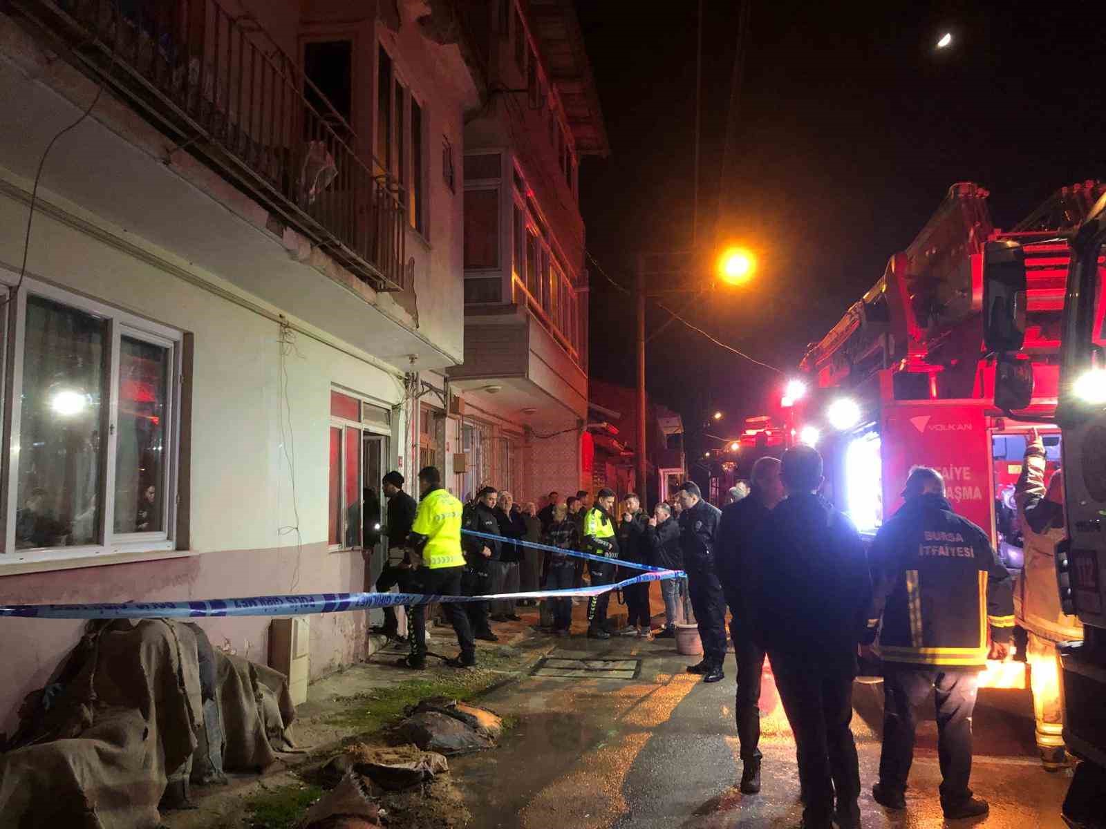 evde-cikan-yanginda-3-aylik-bebek-ve-4-yasindaki-cocuk-hayatini-kaybetti
