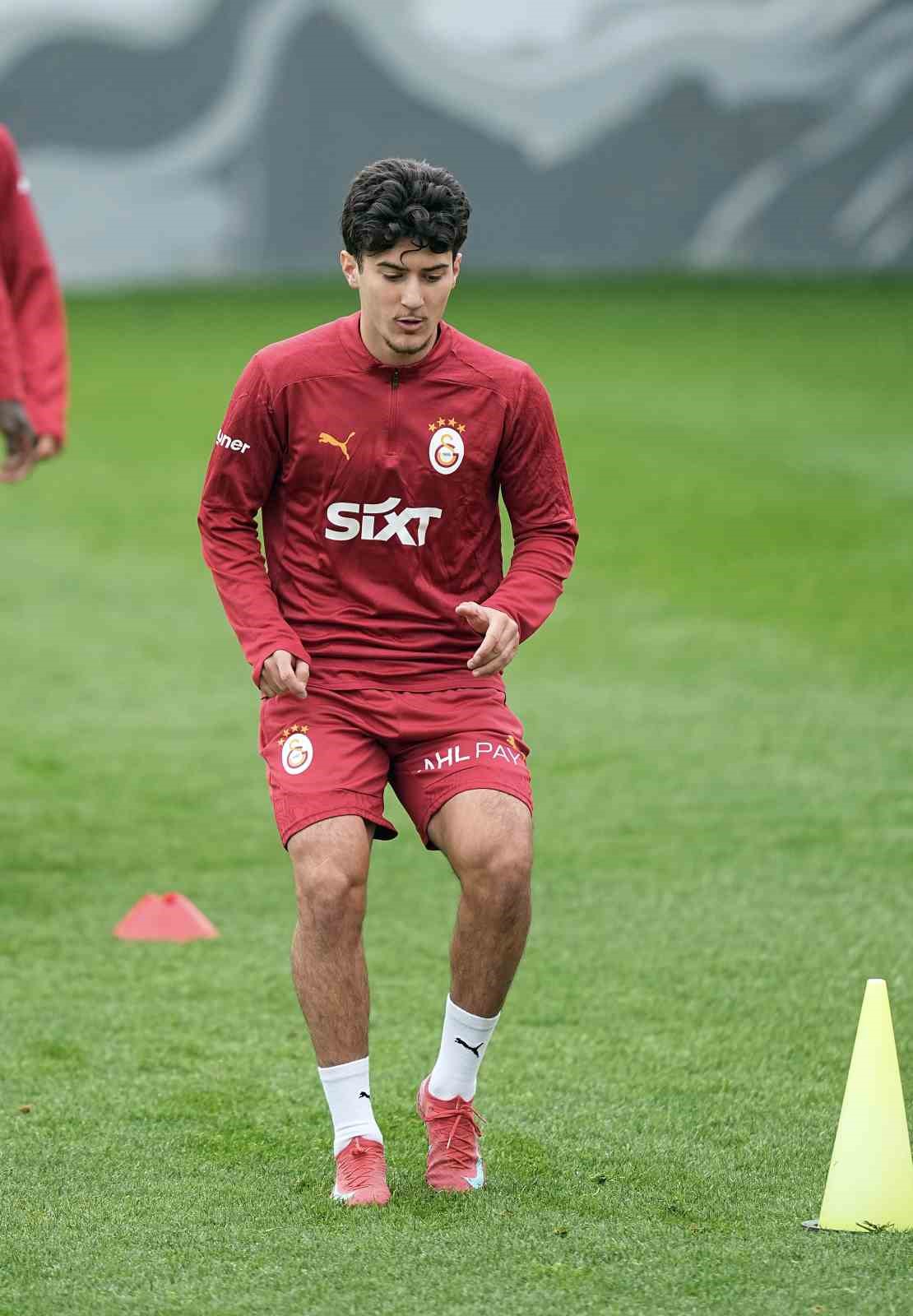 galatasaray-eyupspor-maci-hazirliklarina-devam-etti