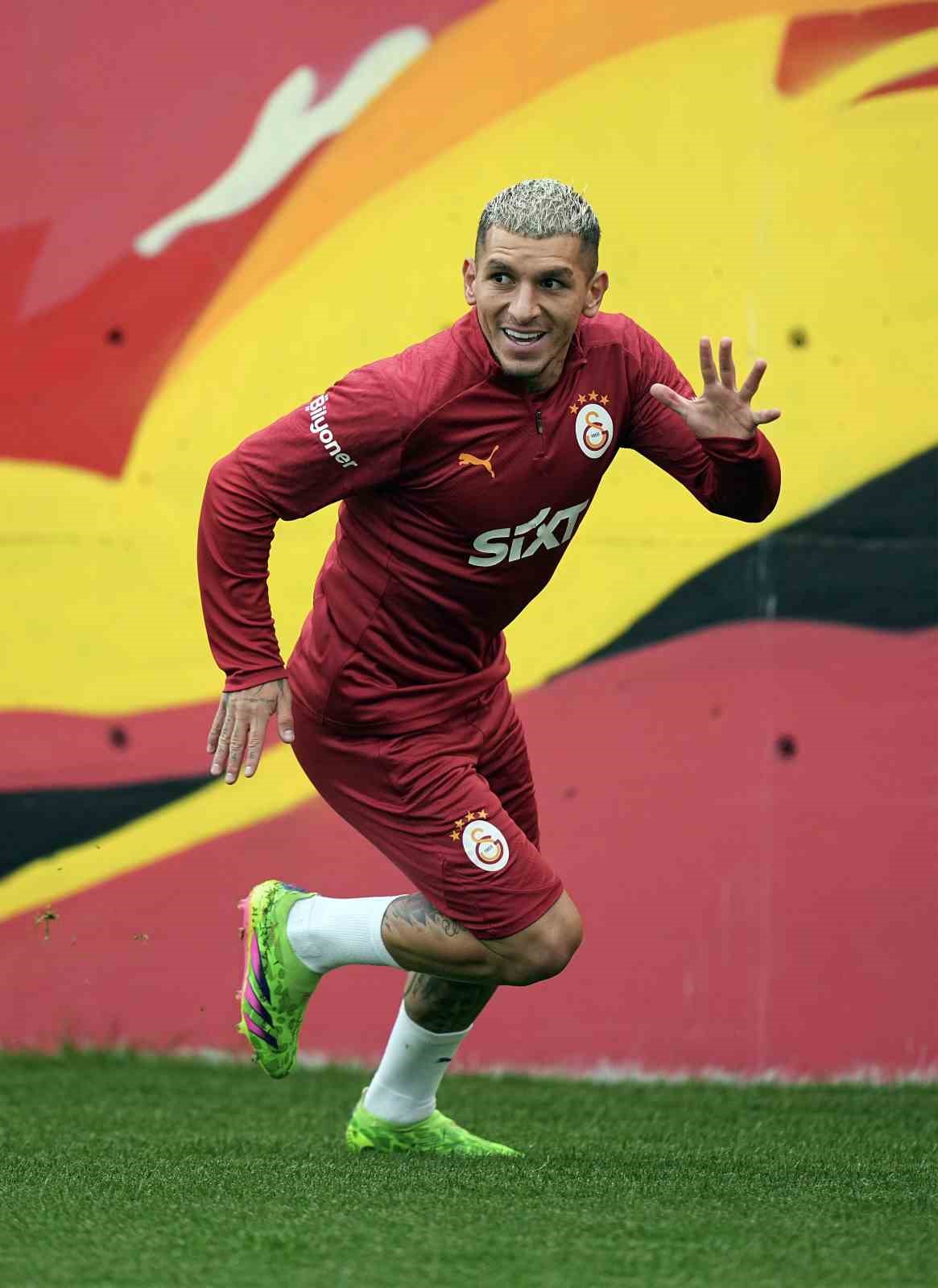 galatasaray-eyupspor-maci-hazirliklarina-devam-etti
