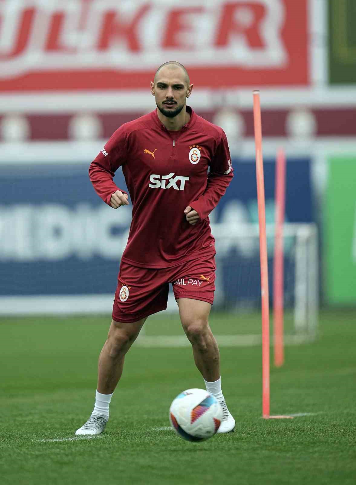 galatasaray-konyaspor-maci-hazirliklarina-devam-etti
