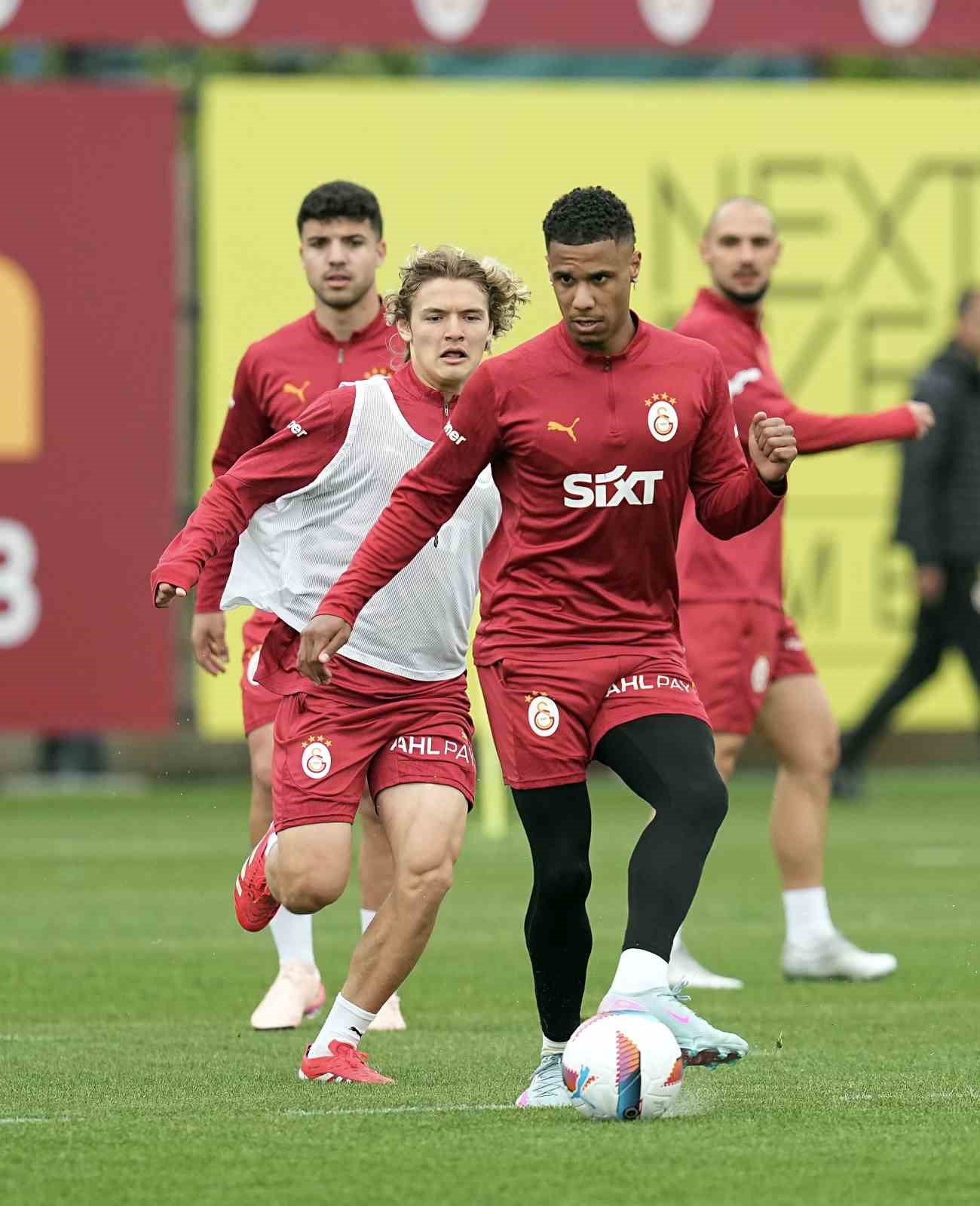 galatasaray-konyaspor-maci-hazirliklarina-devam-etti