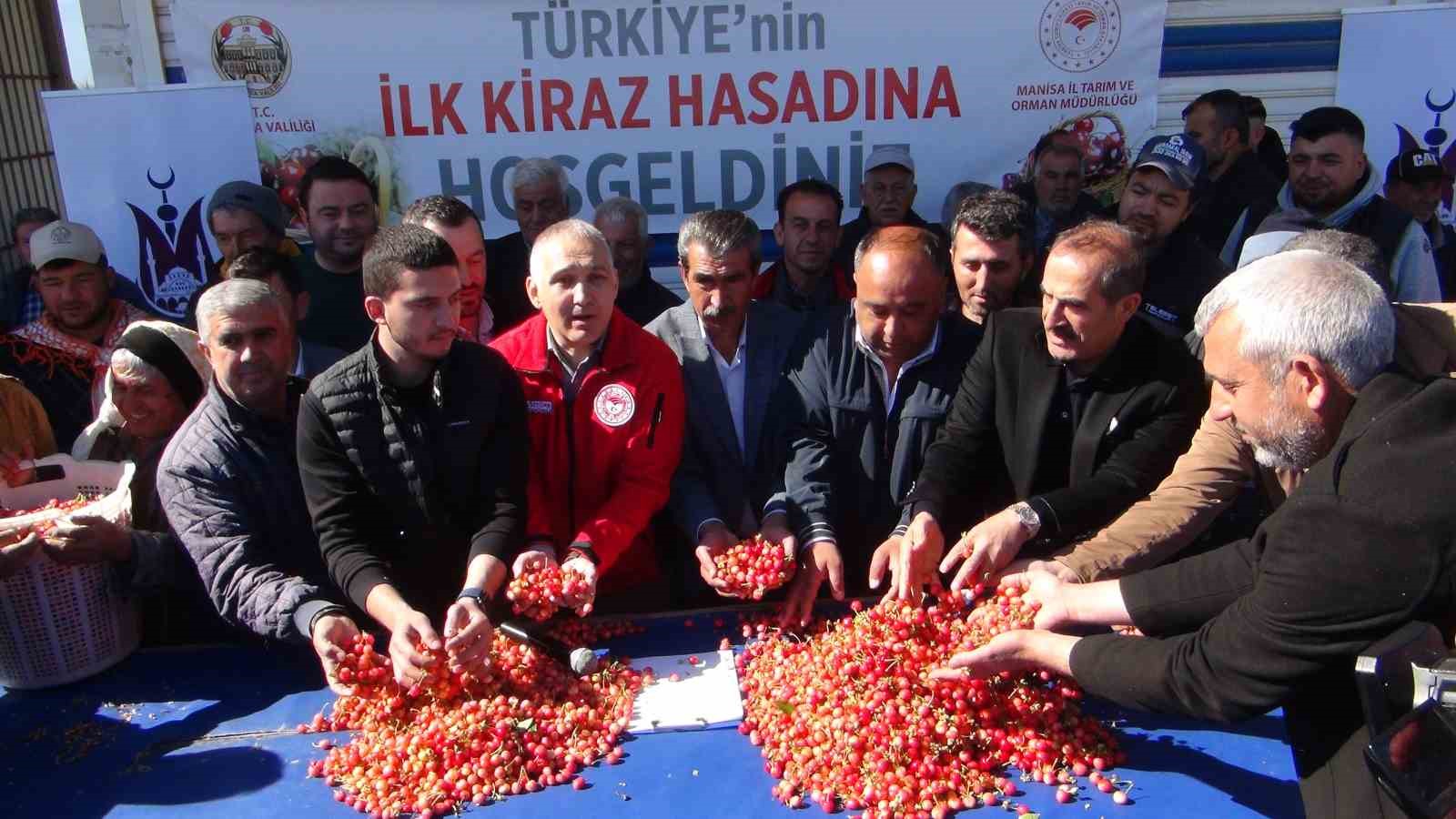 ilk-kirazin-kilosu-3-bin-500-tlden-satildi
