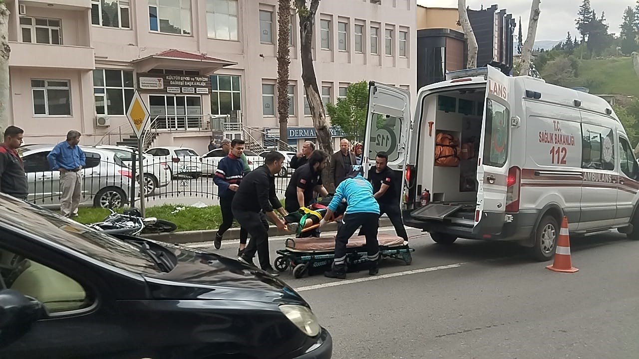 kahramanmarasta-trafik-kazasi-1-agir-yarali
