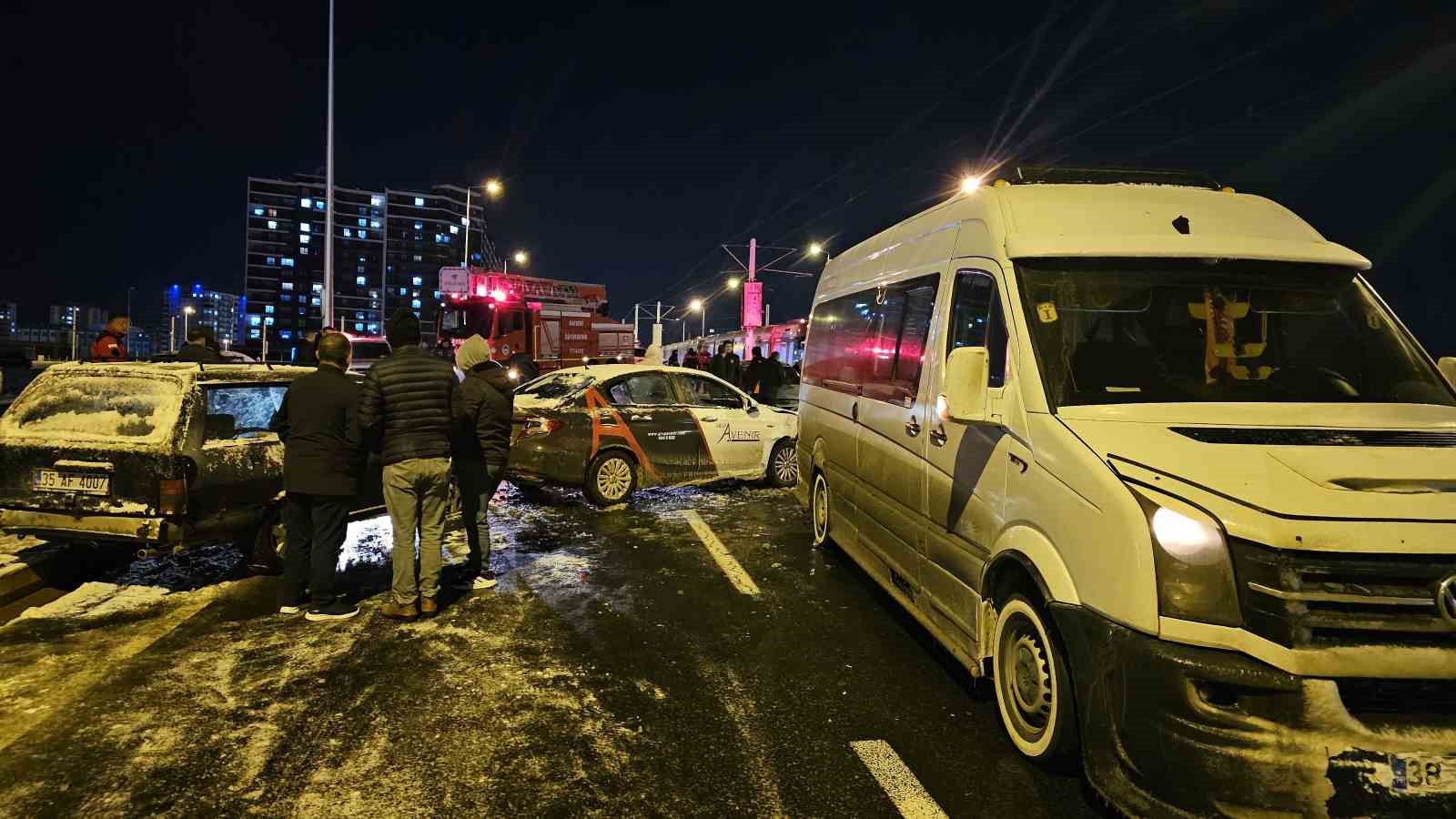 kayseride-11-aracli-zincirleme-kaza-2-yarali