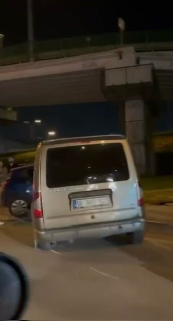 makas-atan-surucu-zincirleme-kazaya-sebep-oldu